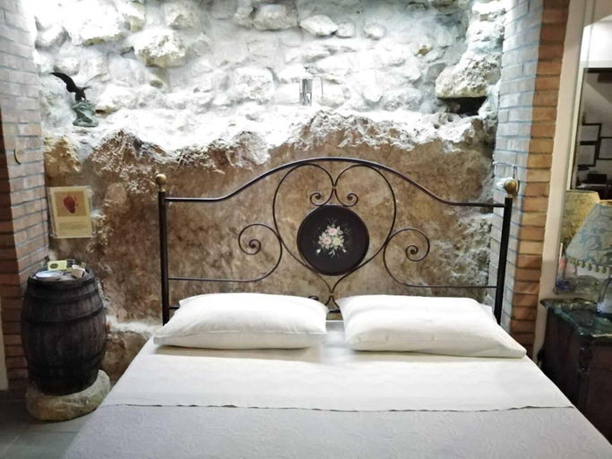 Bedroom 4, La Corte Normanna, Agrigento