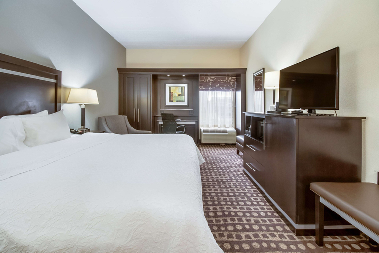 Bedroom 4, Hampton Inn Columbus-West, Franklin