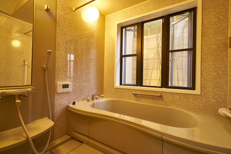 Bathroom 5, Nijo Fukuro-Tei, Kyoto