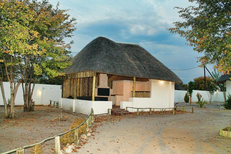 Exterior & Views 2, Kessa's Chalets Guest House, Ngamiland East