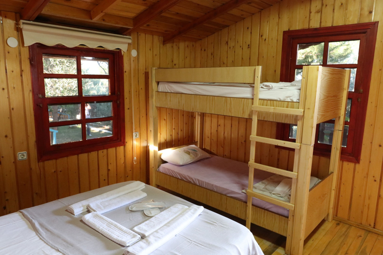 Bedroom 2, Albatross Dağ Evleri Butik Otel, Edremit