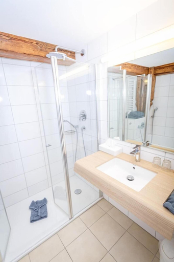 Bathroom 5, Sternen Hotel & Restaurant, Bodenseekreis