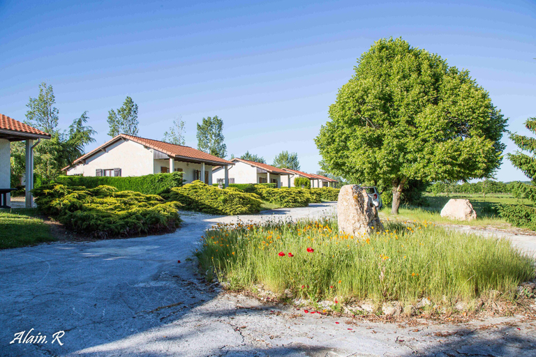 Exterior & Views 2, Paradise Chalets and Camping, Haute-Garonne