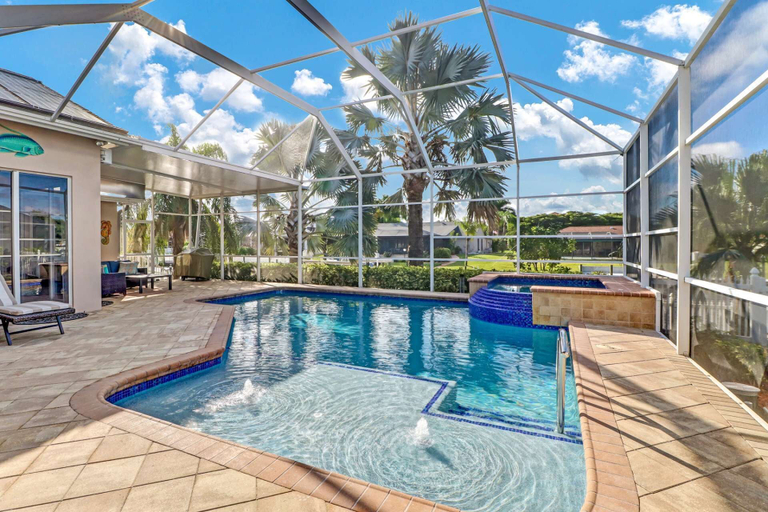 Sport & Beauty 5, Cape Coral Pool Home With Boat Lift, Access to Gulf, Lee