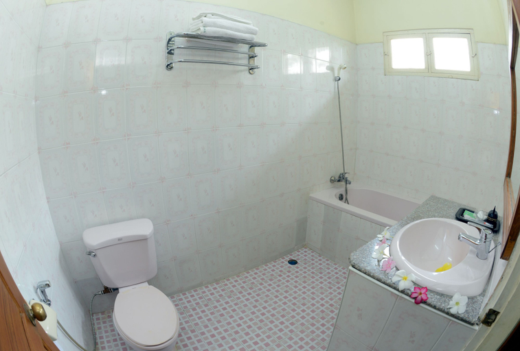 Bathroom 3, Kyaw Hotel, Myingyan