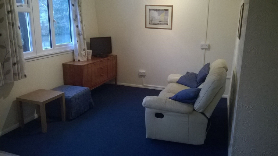 Others 5, Broxbourne Riverside Chalets, Hertfordshire