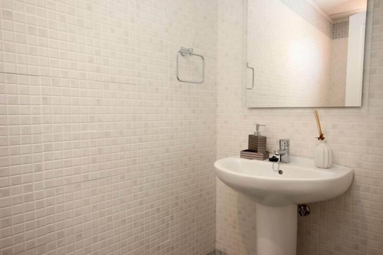 Bathroom 3, Cabopino, Málaga
