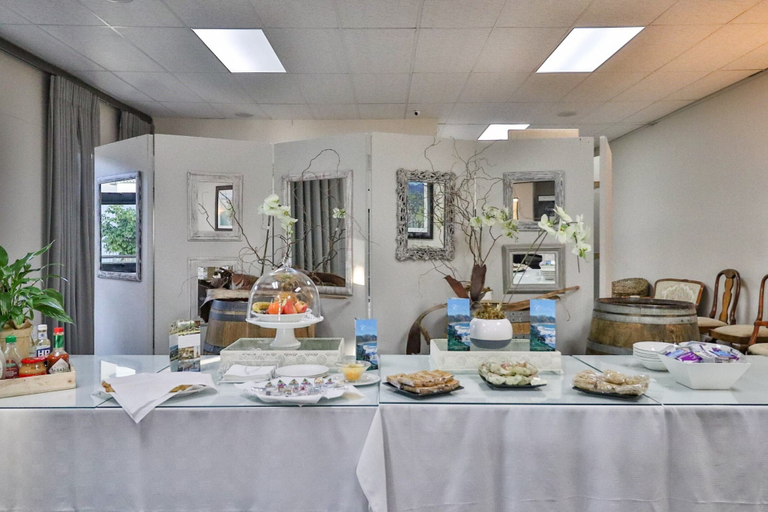 Food & Drinks 4, Whale Coast All Suite Hotel, Overberg