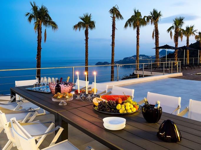 Food & Drinks 4, Villa Alexandra, Messina