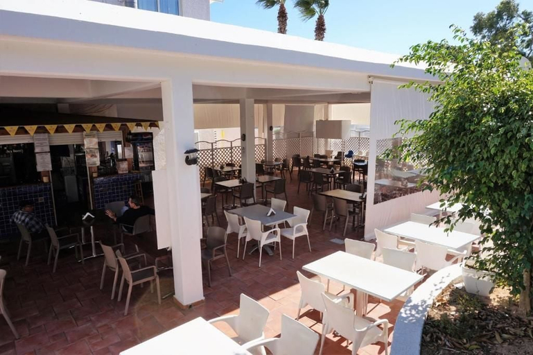 Food & Drinks, Andreotis Hotel Apts