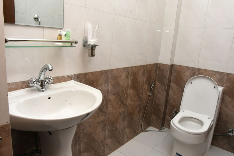 Bathroom, Dhulikhel Boutique Hotel, Bagmati