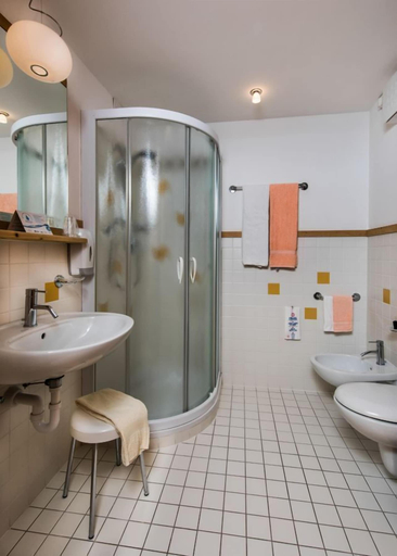 Bathroom 3, Small & Lovely Hotel Zaluna, Trento