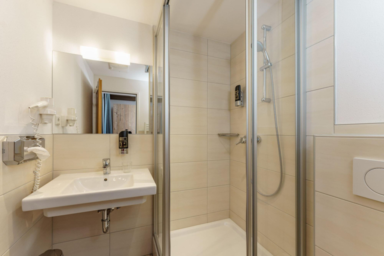 Bathroom 4, Landhaus Hubertus - Hotel Garni, Liezen