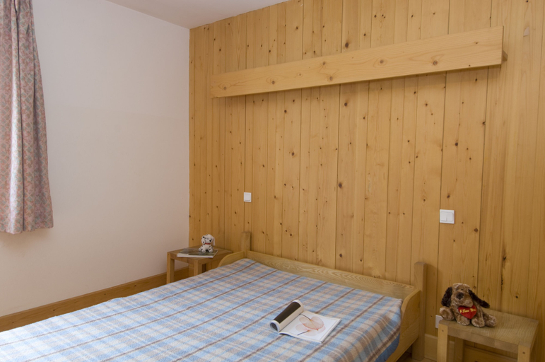 Bedroom 2, Village de Gites le Colombier, Lozère