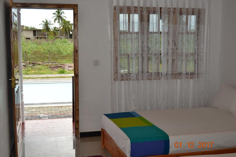 Bedroom 2, Shan Guest and Nilaveli, Kuchchaveli
