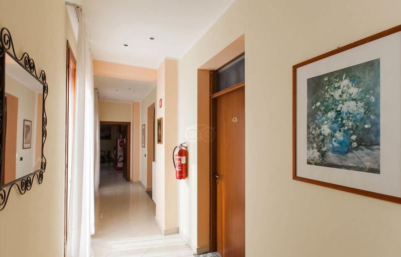Others 5, Hotel Greco, Milano