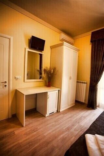Bedroom 2, Il Monte, Arezzo