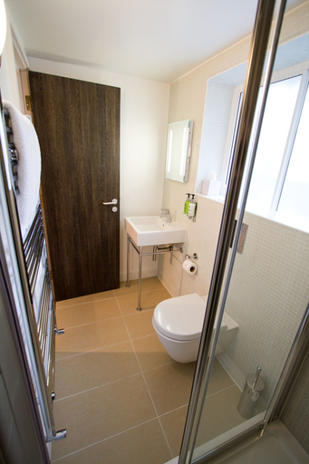 Bathroom 5, The Wesley Euston, London