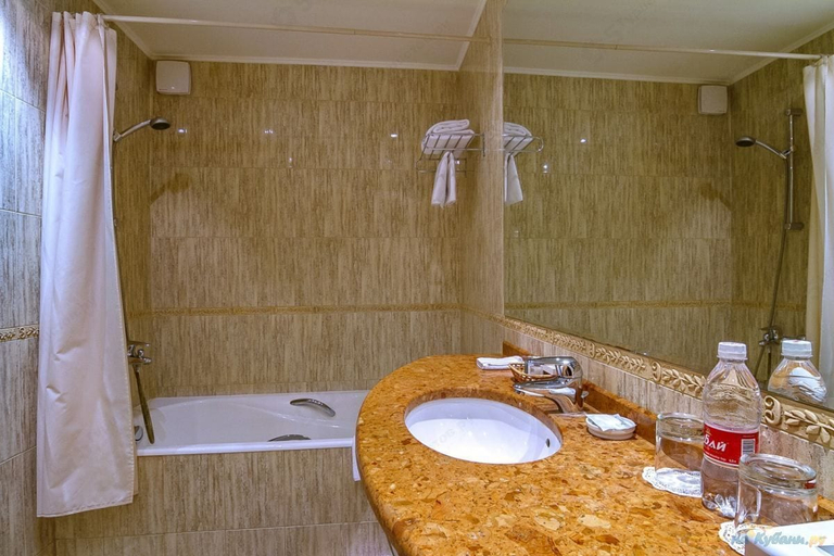 Bathroom 2, Europe Hotel, Krasnodar gorsovet