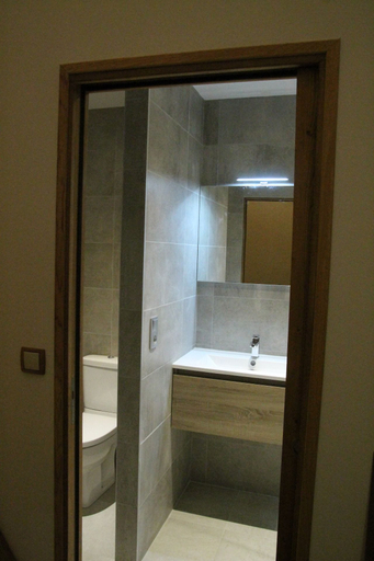 Bathroom 5, Au coq des bois, Yonne