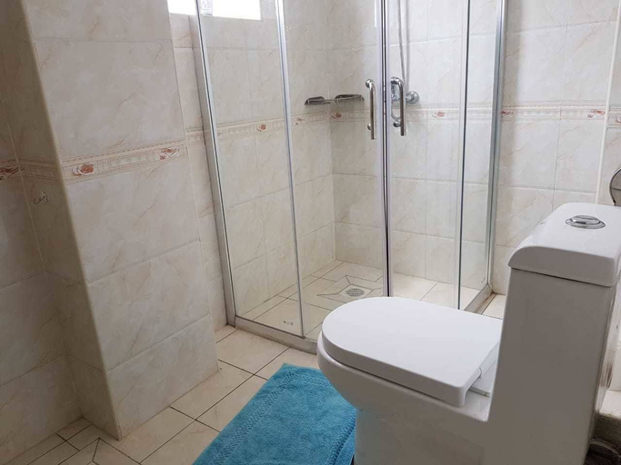 Bathroom 4, Redcliff Apartments, Dagoretti North