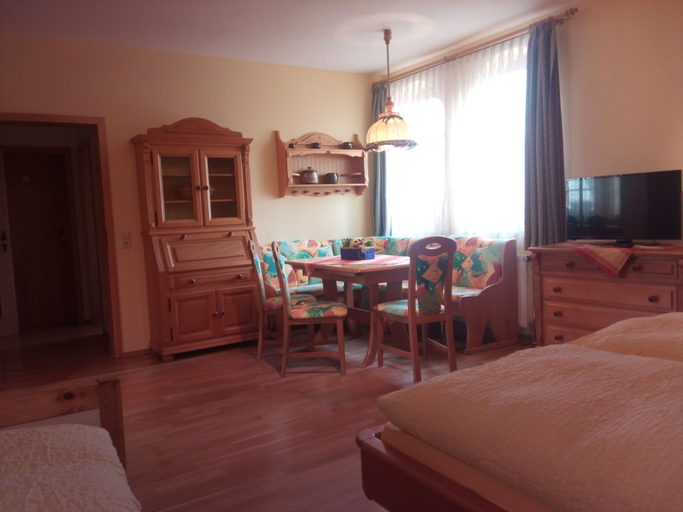 Bedroom 3, Landgasthof Reichsadler, Wunsiedel im Fichtelgebirge