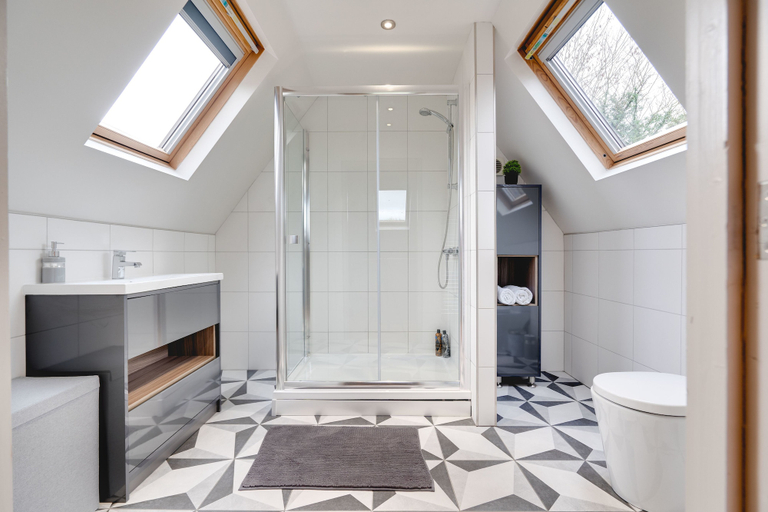 Bathroom 4, Brook Barn with Sauna & Hot Tub, Cambridgeshire
