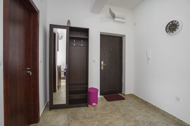 Others 4, One bedroom M Rozino