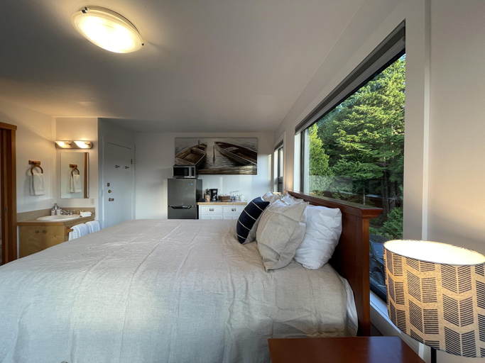 Bedroom 2, Sea Esta, Alberni-Clayoquot