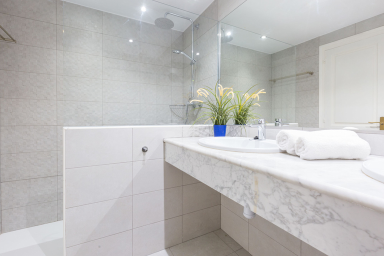 Bathroom 3, Villa Ses Brises 28, Girona