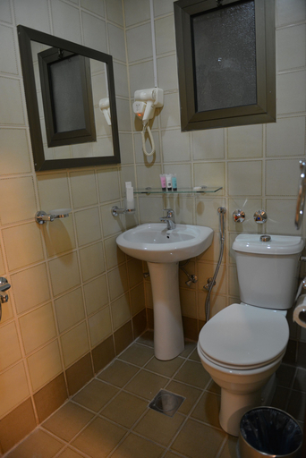 Bathroom 5, The First Tower Hotel Apartment, Al Jubail