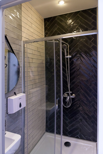 Bathroom 3, Like Hostel City, North-Western