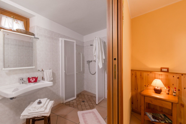 Bathroom 5, Agriturismo Lou Rosé, Aosta