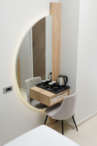 Bathroom 5, Metropolitan Pearl Hotel, Crete
