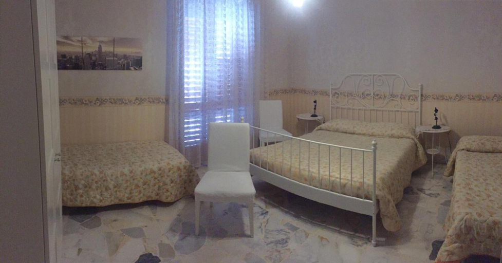 Bedroom 3, IL B&B Maison Graziella, Catania