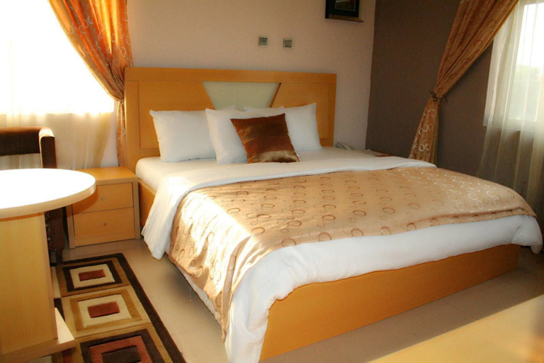 Bedroom 3, Frankville Hotel, Karu