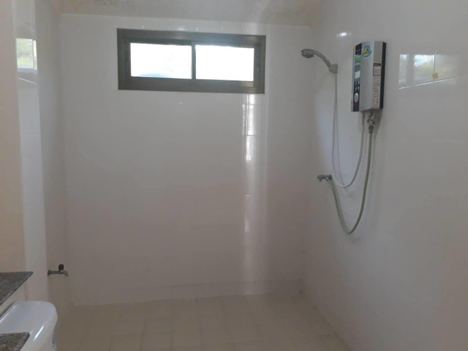 Bathroom 4, Aonang Regent, Mueang Krabi