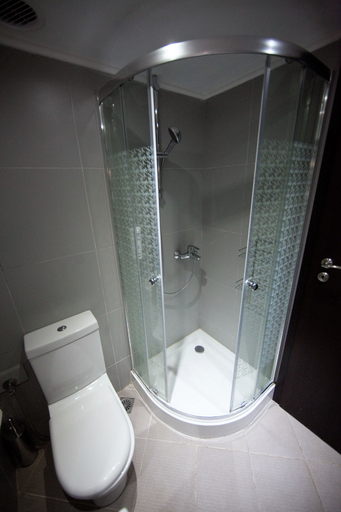 Bathroom 5, Thomas Beach Hotel, Attica