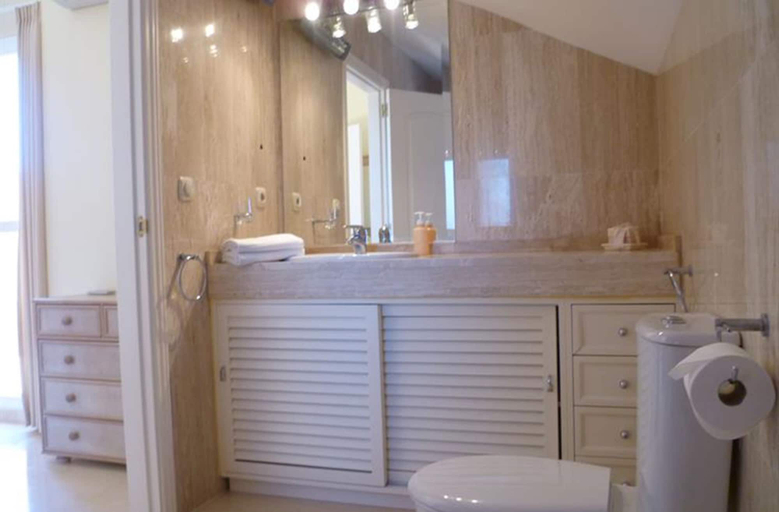 Bathroom 3, Apartamento Los Lagos de Santa Maria, Málaga