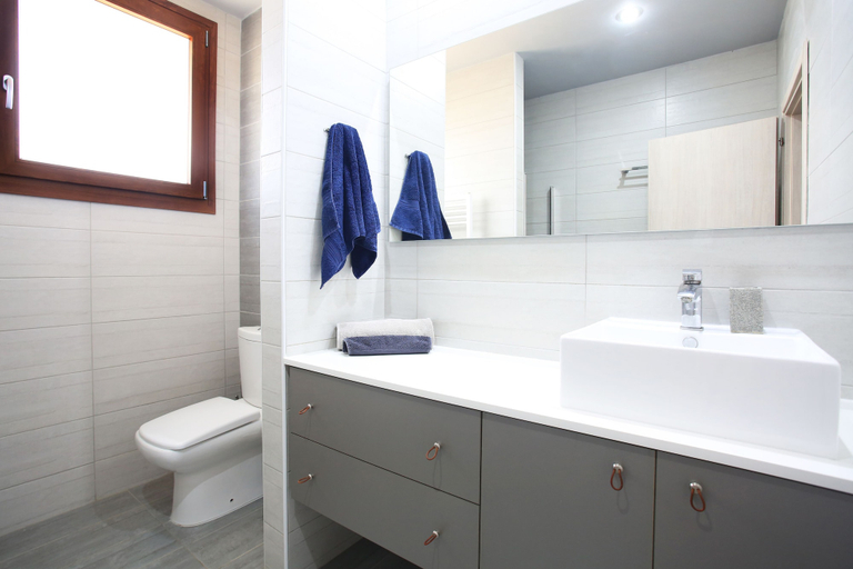 Bathroom 4, Villa Elpida, Crete