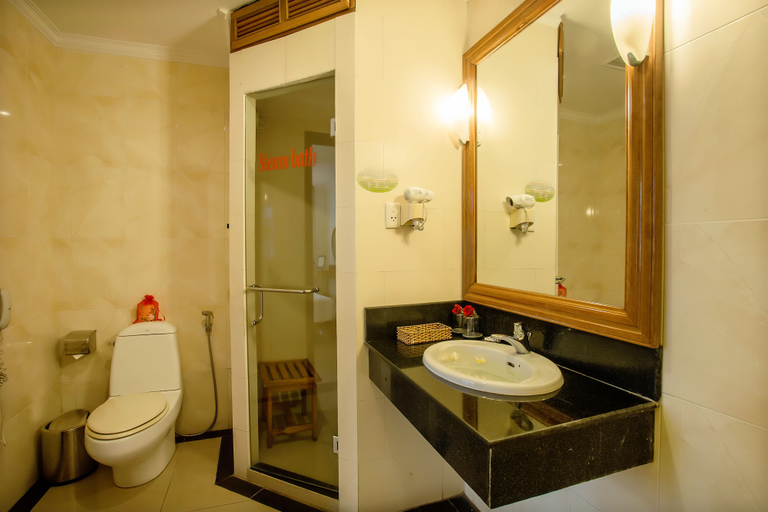 Bathroom 4, Golden Sea Hotel, Da Nang