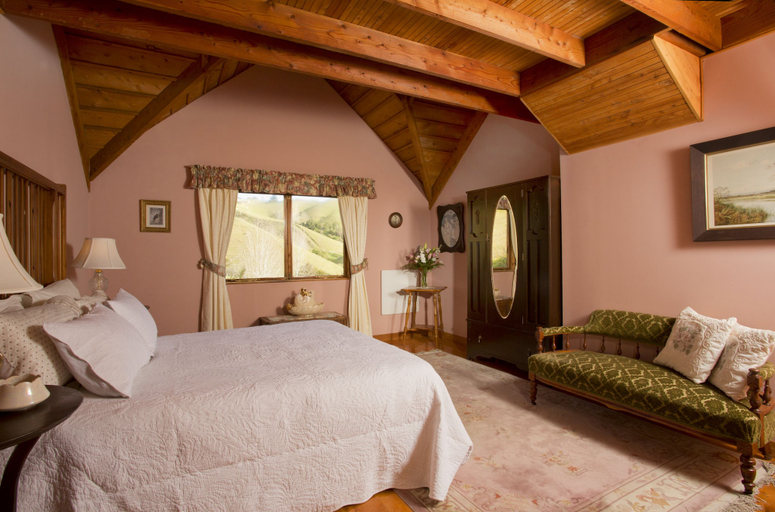 Bedroom 2, The Mudcastle, Tasman