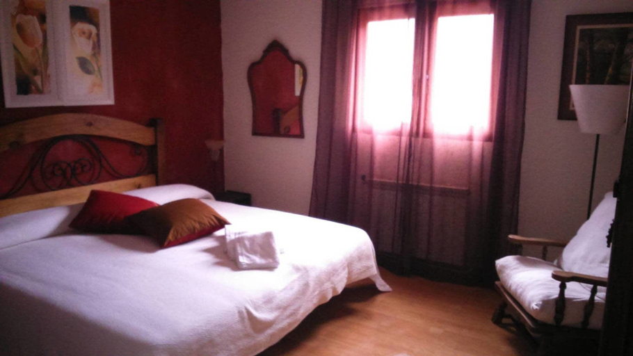 Bedroom 3, Las Tejeruelas, Ávila