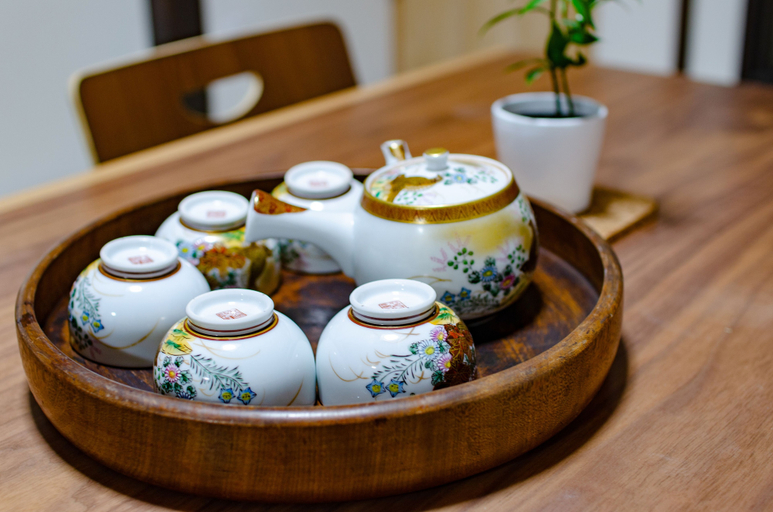 Food & Drinks, Karan Tojisenbon, Kyoto