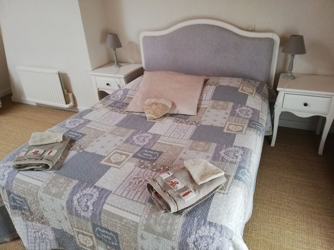 Bedroom 4, Les Chenêts, Deux-Sèvres