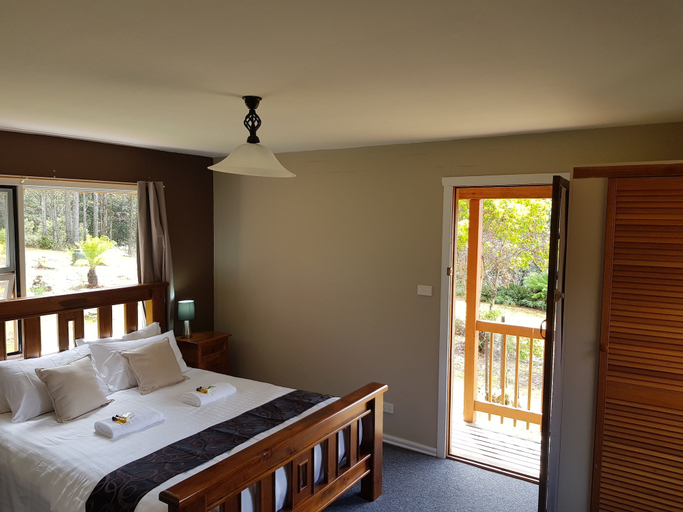 Bedroom 4, Cradle Alpine Retreat, Kentish