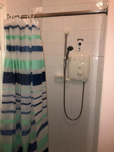 Bathroom 2, North Circular Studios 4, Dublin
