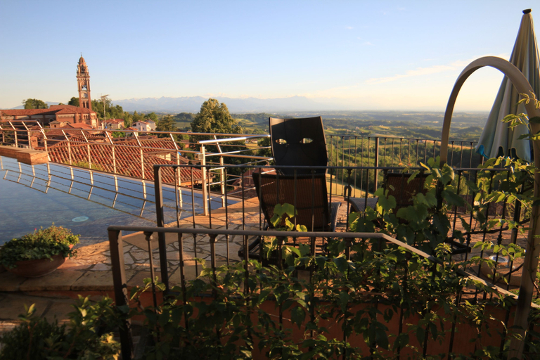 Outdoor pool 2, Felicin - Palazzo Boeri Panoramic Suites, Cuneo