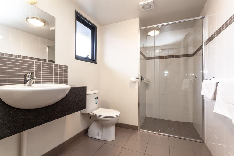 Bathroom 3, Kingston Hotel, Kingborough