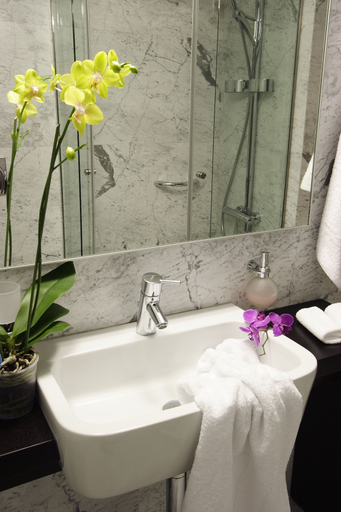 Bathroom 5, Nafs Hotel, West Greece